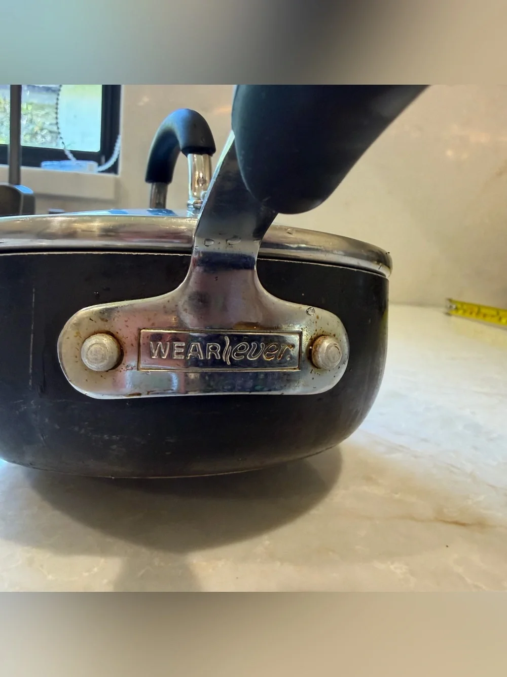 Wearever Black Saucepan with Glass Lid - Kitchen Essential